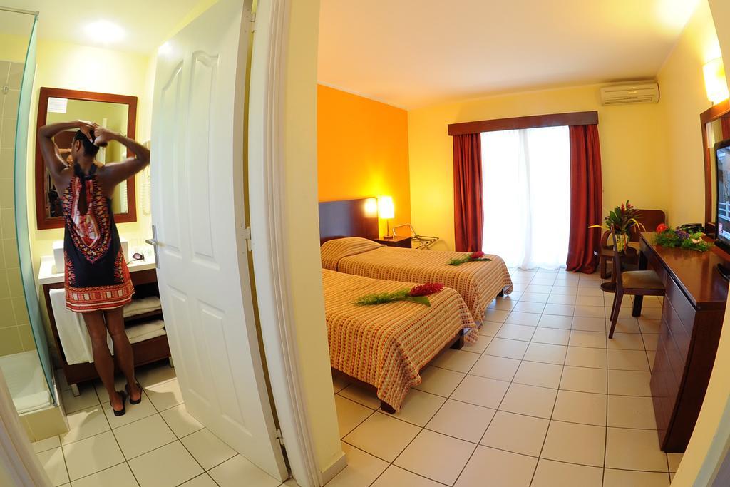 Koniambo Hotel Kone Phòng bức ảnh