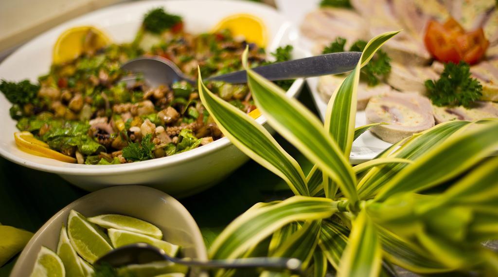 Koniambo Hotel Kone Ngoại thất bức ảnh