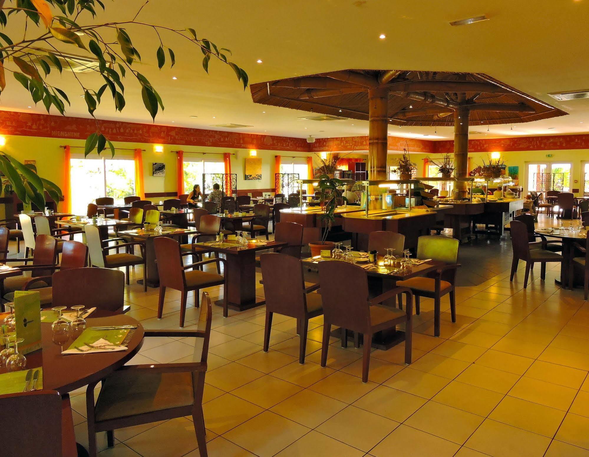 Koniambo Hotel Kone Ngoại thất bức ảnh
