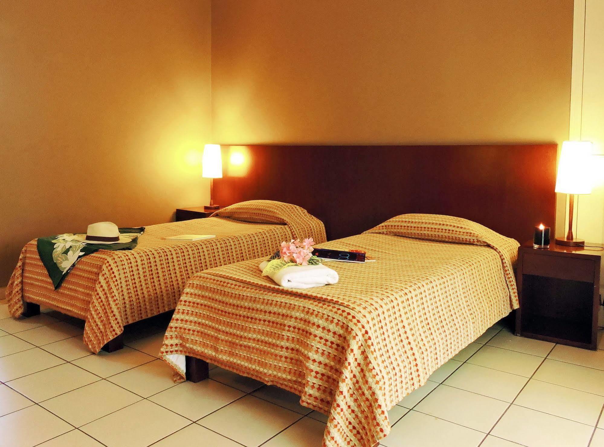 Koniambo Hotel Kone Ngoại thất bức ảnh